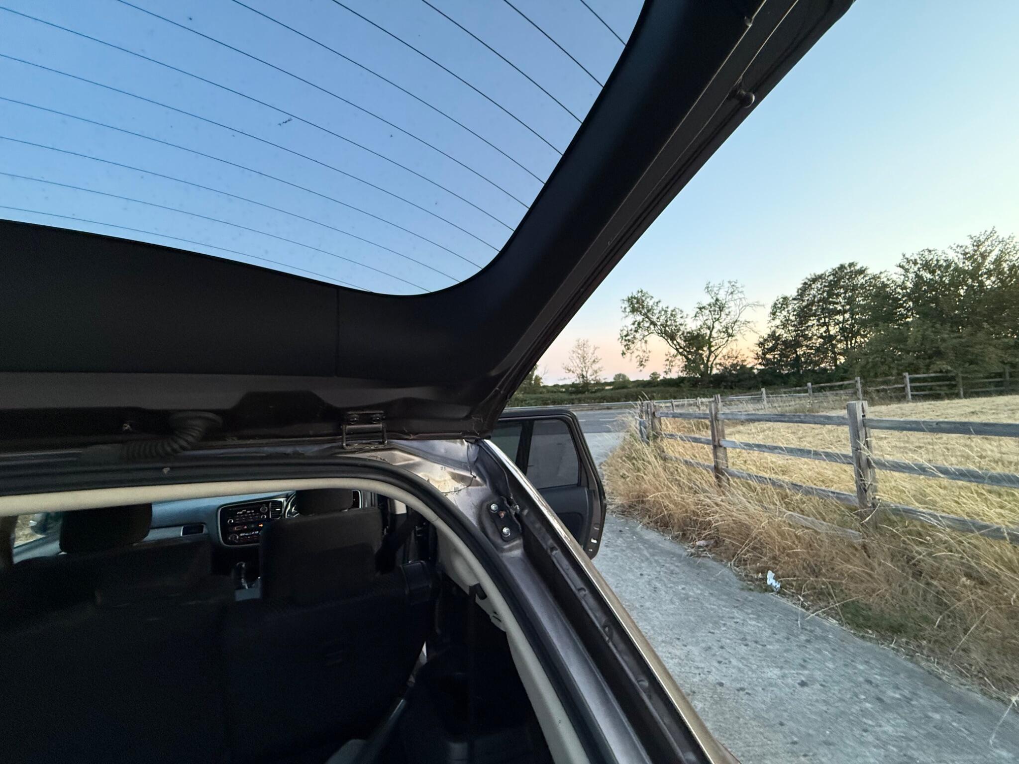 Mitsubishi Outlander 2.2 DI-D GX3 SUV 5dr Diesel Manual 4WD Euro 6 (s/s) (147 ps) — photo 85 of 90